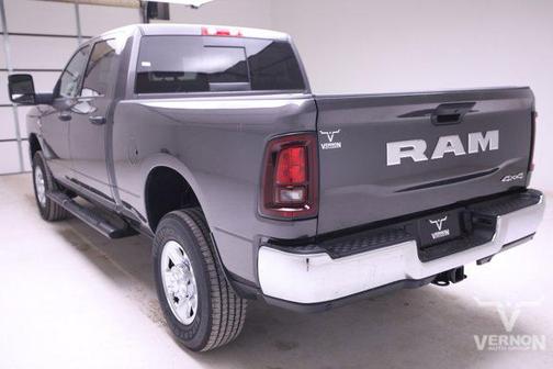 2025 RAM 2500 Tradesman Crew Cab 4x4 6'4' Box