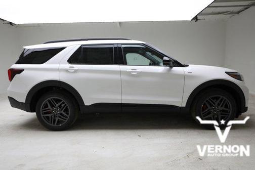 Star White Metallic Tri-Coat 2026 Ford Explorer ST-Line