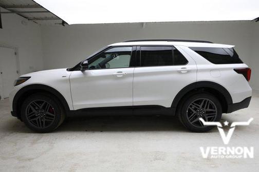 Star White Metallic Tri-Coat 2026 Ford Explorer ST-Line