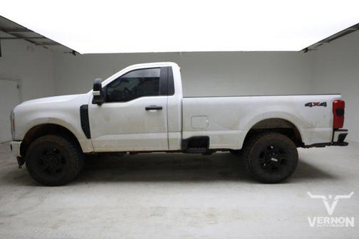 Oxford White 2023 Ford F-250 XL