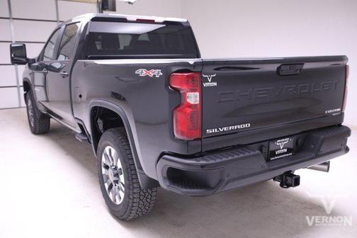 2025 Chevrolet Silverado 2500 Custom