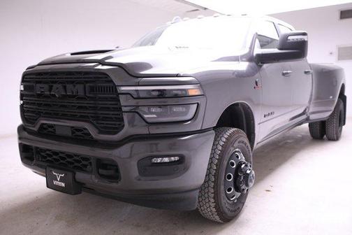 2025 RAM 3500 Laramie Crew Cab 4x4 8' Box