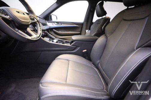 2025 Jeep Grand Cherokee L Overland