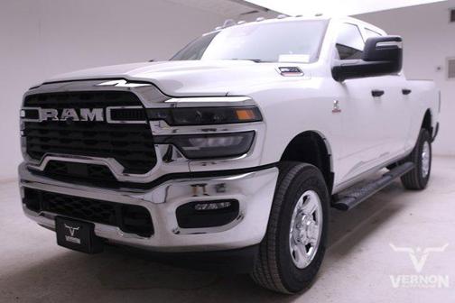 2025 RAM 2500 Tradesman Crew Cab 4x4 6'4' Box
