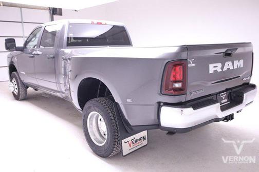 2025 RAM 3500 Big Horn Crew Cab 4x4 8' Box