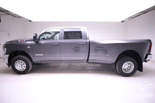 2025 RAM 3500 Big Horn Crew Cab 4x4 8' Box