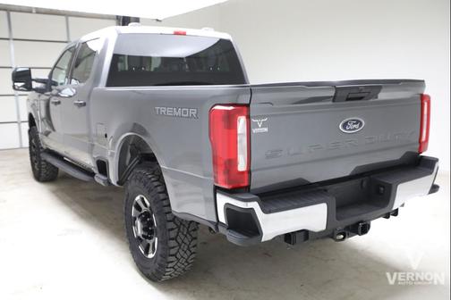 Carbonized Gray Metallic 2025 Ford F-250 XLT