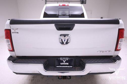 2020 RAM 2500 Tradesman Crew Cab 4X4 6'4' Box