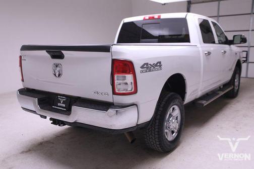 2020 RAM 2500 Tradesman Crew Cab 4X4 6'4' Box