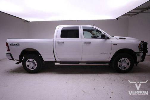 2020 RAM 2500 Tradesman Crew Cab 4X4 6'4' Box