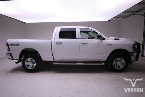 2020 RAM 2500 Tradesman Crew Cab 4X4 6'4' Box