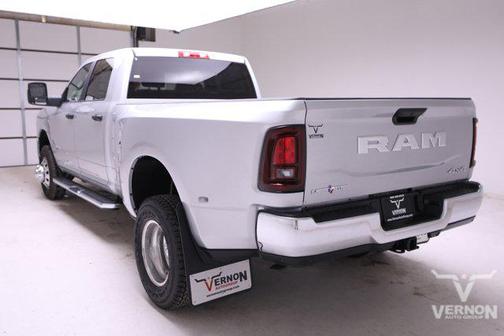 2026 RAM 3500 Lone Star Crew Cab 4x4 8' Box