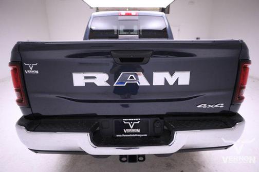 2026 RAM 2500 Tradesman Crew Cab 4x4 6'4' Box