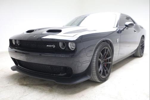 Pitch Black Clearcoat 2023 Dodge Challenger SRT Hellcat