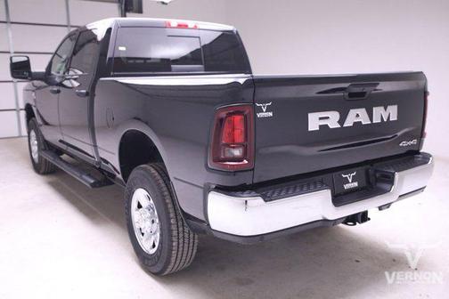 2025 RAM 2500 Tradesman Crew Cab 4x4 6'4' Box