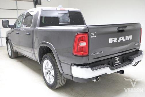 Granite Crystal Metallic Clearcoat 2026 RAM 1500 SLT