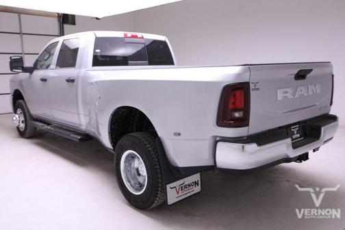 2026 RAM 3500 Tradesman Crew Cab 4x4 8' Box