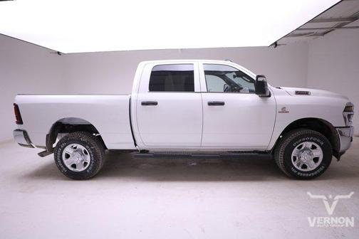 2025 RAM 2500 Tradesman Crew Cab 4x4 6'4' Box