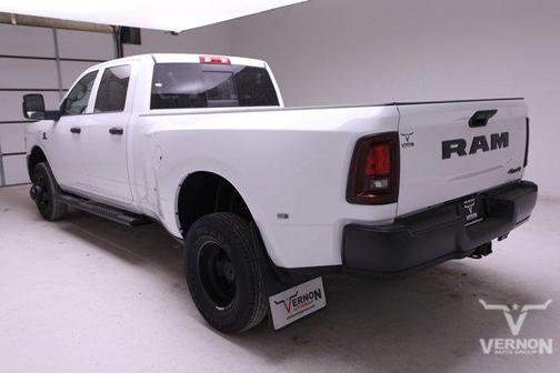 2026 RAM 3500 Tradesman Crew Cab 4x4 8' Box