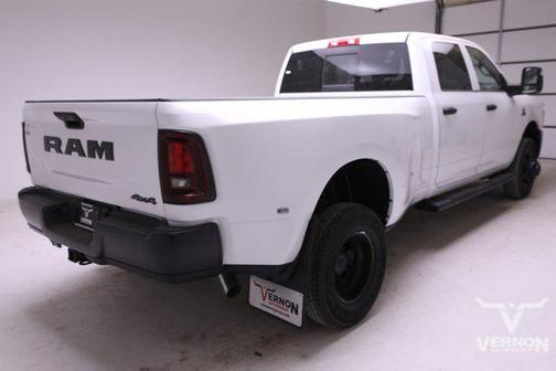 2026 RAM 3500 Tradesman Crew Cab 4x4 8' Box