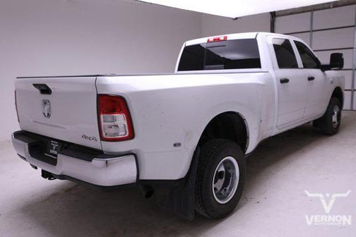 2024 RAM 3500 Tradesman Crew Cab 4x4 8' Box