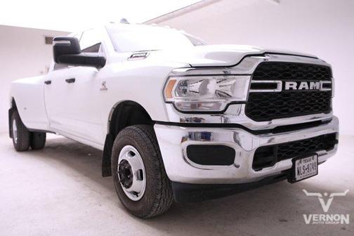2024 RAM 3500 Tradesman Crew Cab 4x4 8' Box