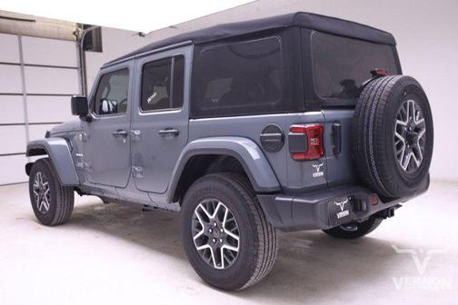 2024 Jeep Wrangler 4-Door Sahara 4x4