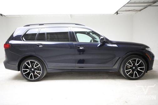 Carbon Black Metallic 2020 BMW X7 xDrive40i