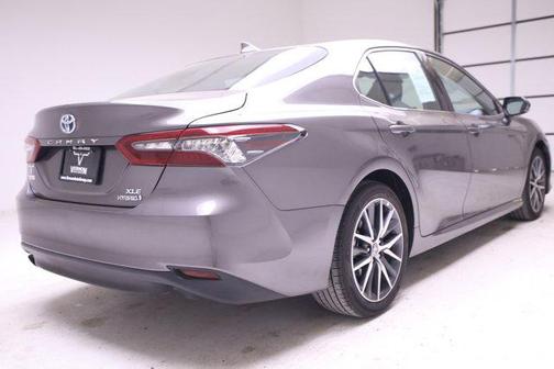 2024 Toyota Camry Hybrid XLE