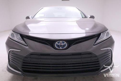 2024 Toyota Camry Hybrid XLE