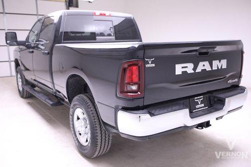 2025 RAM 2500 Tradesman Crew Cab 4x4 6'4' Box