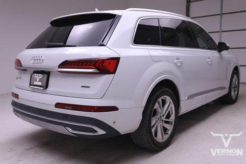 2020 Audi Q7 55 Premium Plus