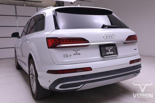 2020 Audi Q7 55 Premium Plus
