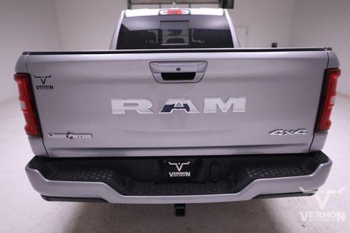 2025 RAM 1500 SLT