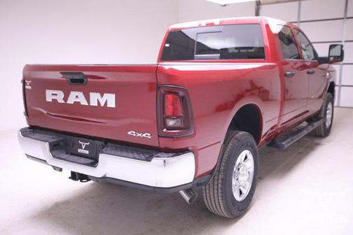 2026 RAM 2500 Tradesman Crew Cab 4x4 6'4' Box
