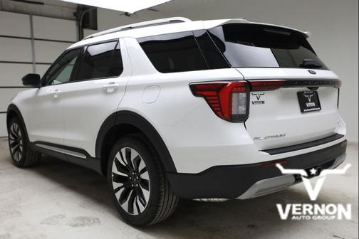 Star White Metallic Tri-Coat 2026 Ford Explorer Platinum
