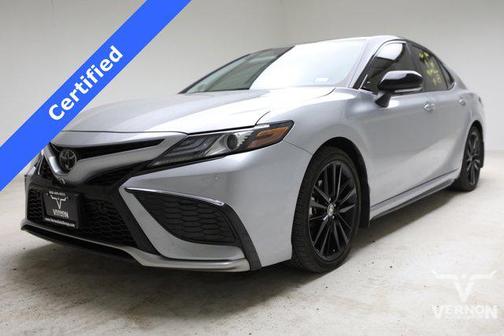 Celestial Silver Metallic/Midnight Black Metallic 2024 Toyota Camry XSE