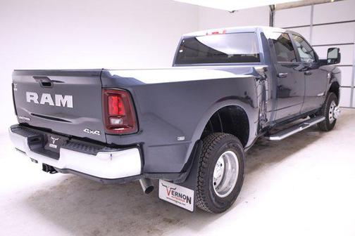 2026 RAM 3500 Lone Star Crew Cab 4x4 8' Box