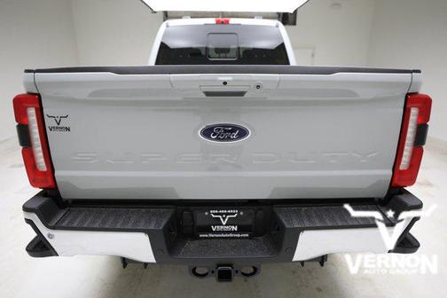 Avalanche 2026 Ford F-250 Lariat