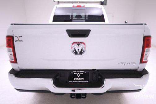 2024 RAM 3500 Tradesman Crew Cab 4x4 6'4' Box