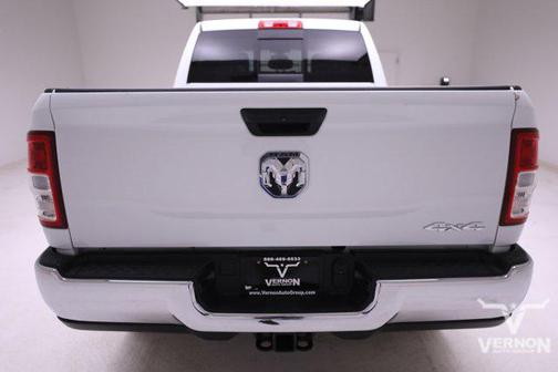 2024 RAM 3500 Tradesman Crew Cab 4x4 6'4' Box