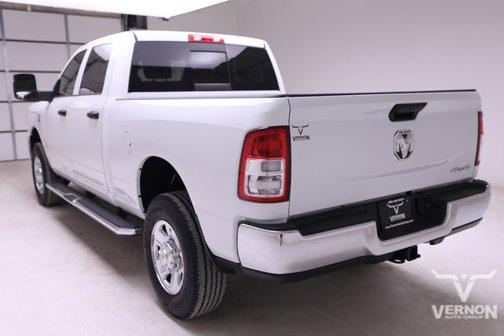 2024 RAM 3500 Tradesman Crew Cab 4x4 6'4' Box