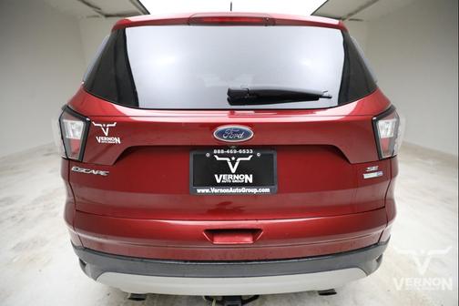 Ruby Red Metallic Tinted Clearcoat 2018 Ford Escape SE