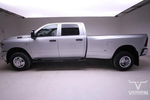 2026 RAM 3500 Tradesman Crew Cab 4x4 8' Box