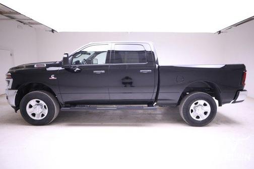 2025 RAM 2500 Tradesman Crew Cab 4x4 6'4' Box