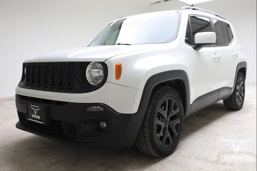 Alpine White 2017 Jeep Renegade Altitude