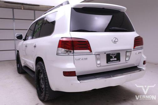 2013 Lexus LX 570 Base