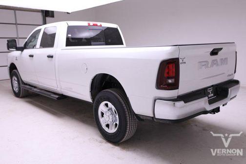 2026 RAM 3500 Tradesman Crew Cab 4x4 8' Box