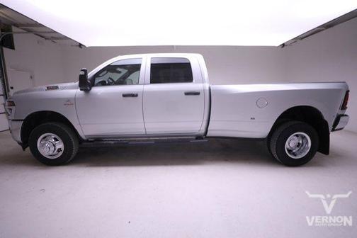 2026 RAM 3500 Tradesman Crew Cab 4x4 8' Box