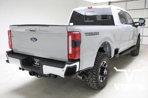 Avalanche 2026 Ford F-250 Lariat